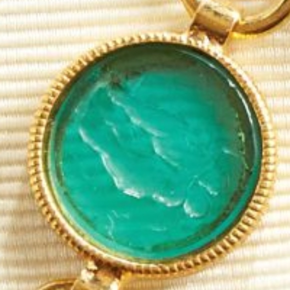 Italian Intaglio Glass Bracelet - Picture 2 of 8